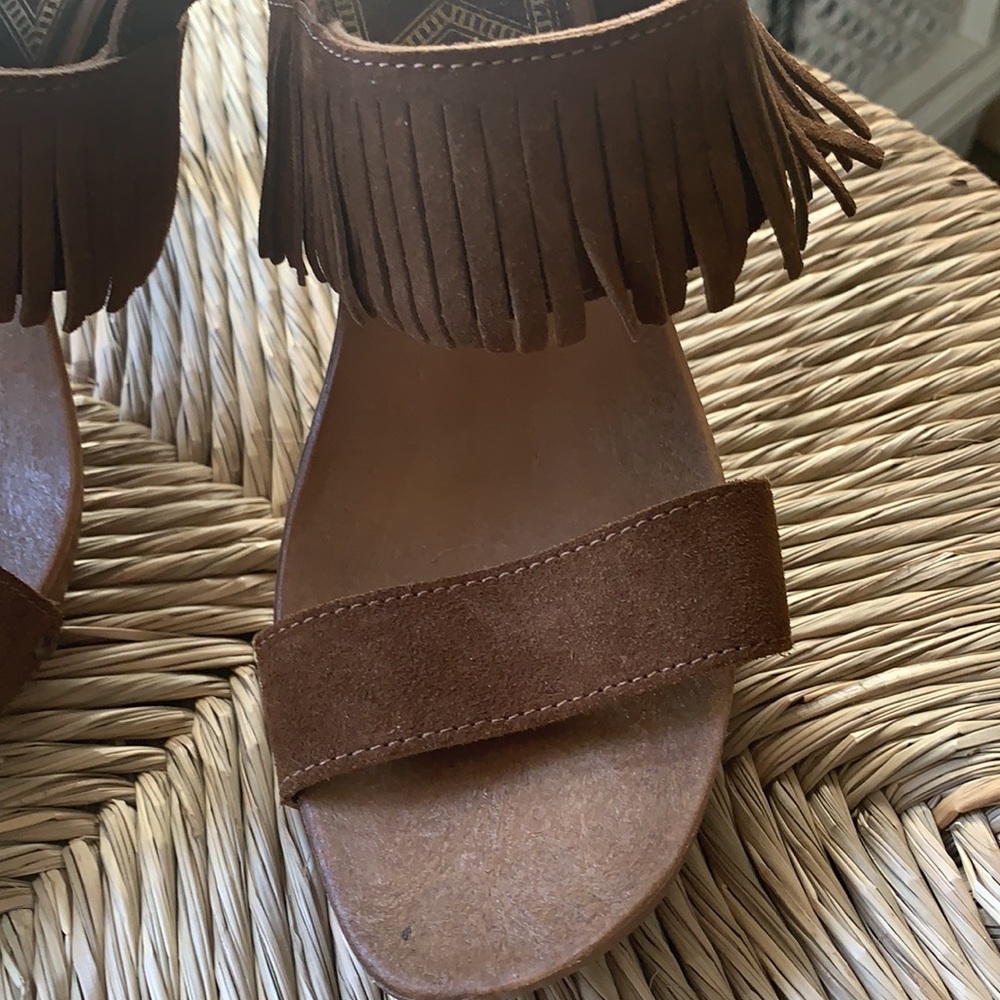 Brown Suede sandals with fringe - Picture 4 of 12